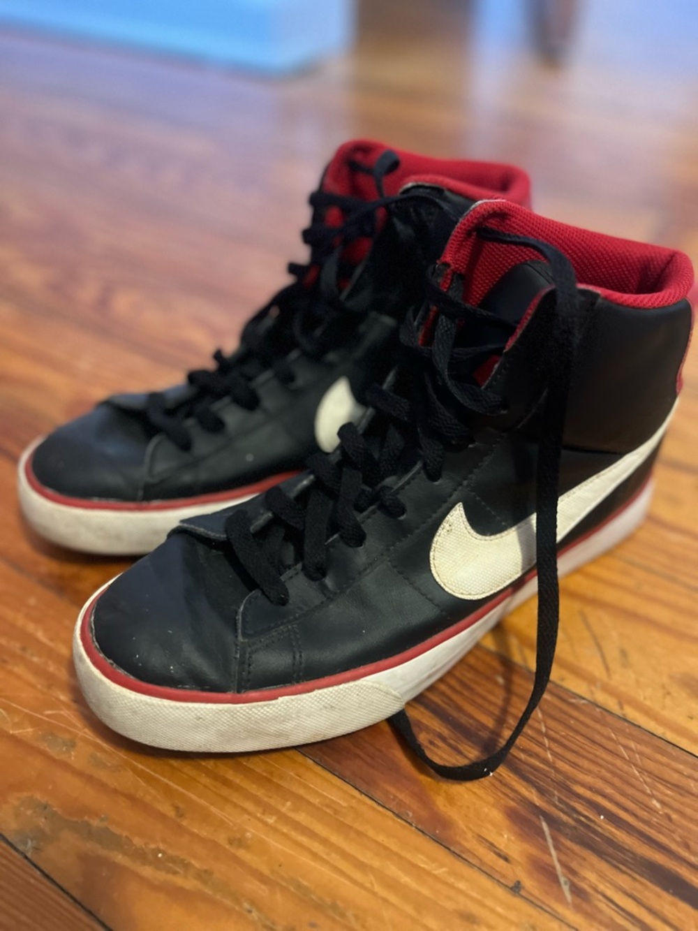 Nike Air Force 1 Black and Red High-Top Sneakers - Picture 2 of 6